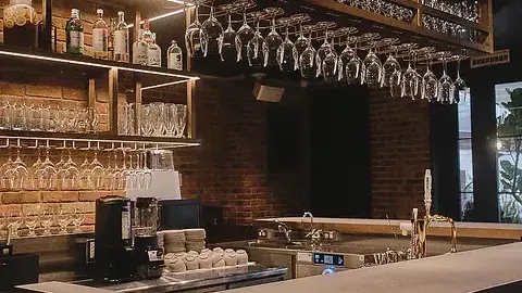 J.S. BURGERS CAFE/J.S.