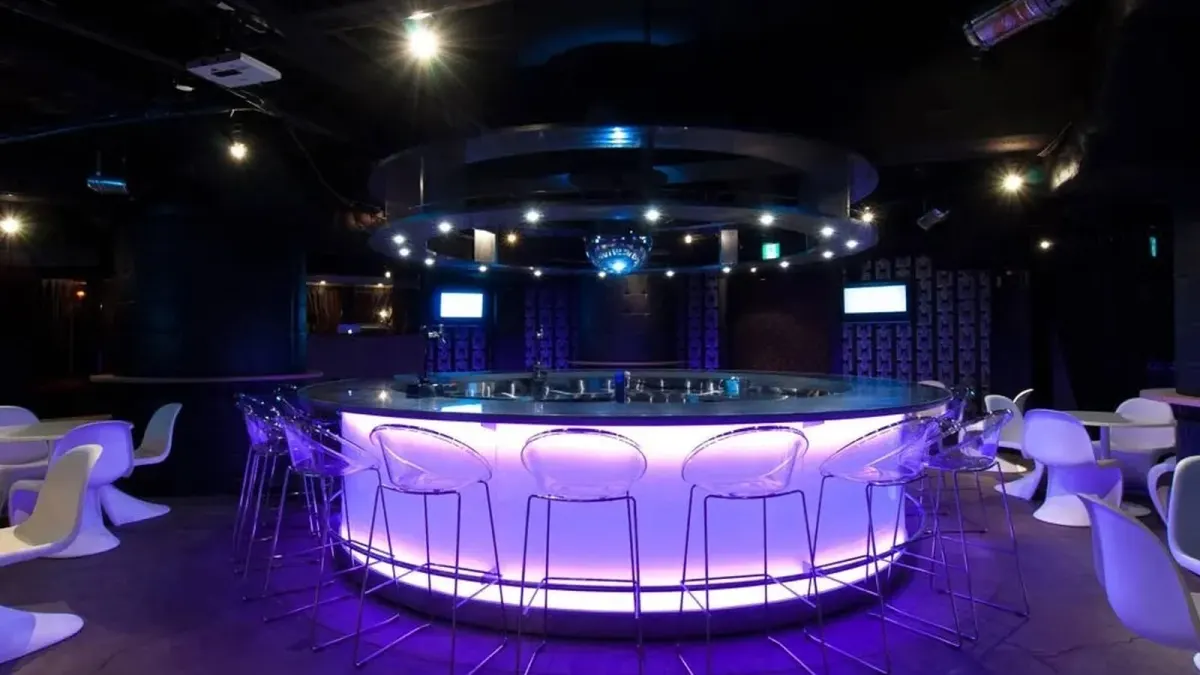 個室ダイニング dining & bar