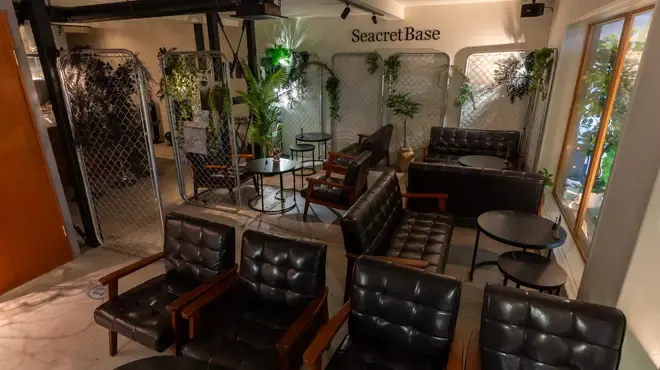 Seacret Base Cafe &