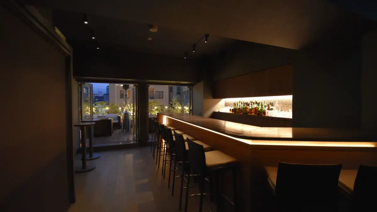 bar monolith