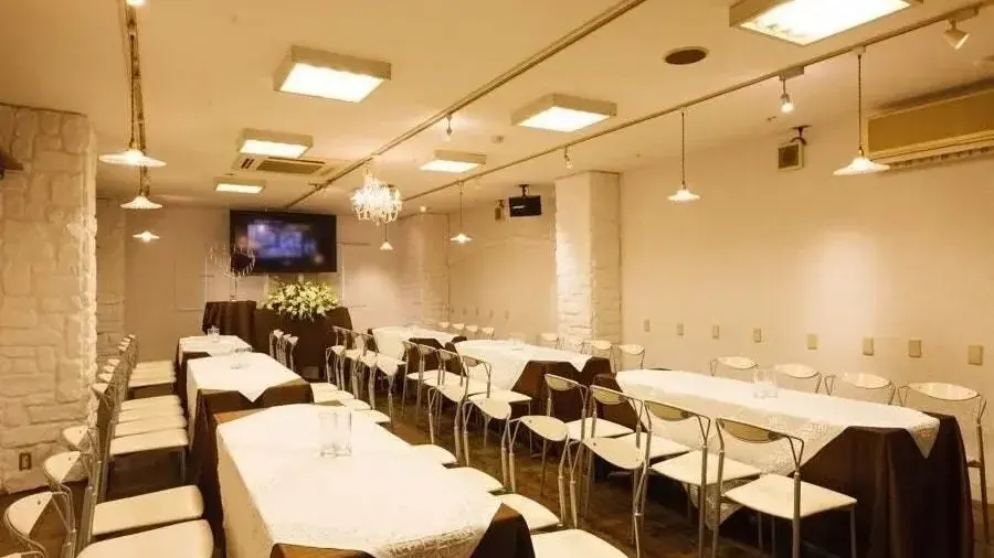 リリーバンケット 栄 伏見店