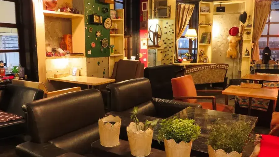 ブリキボタン CAFE&DINING