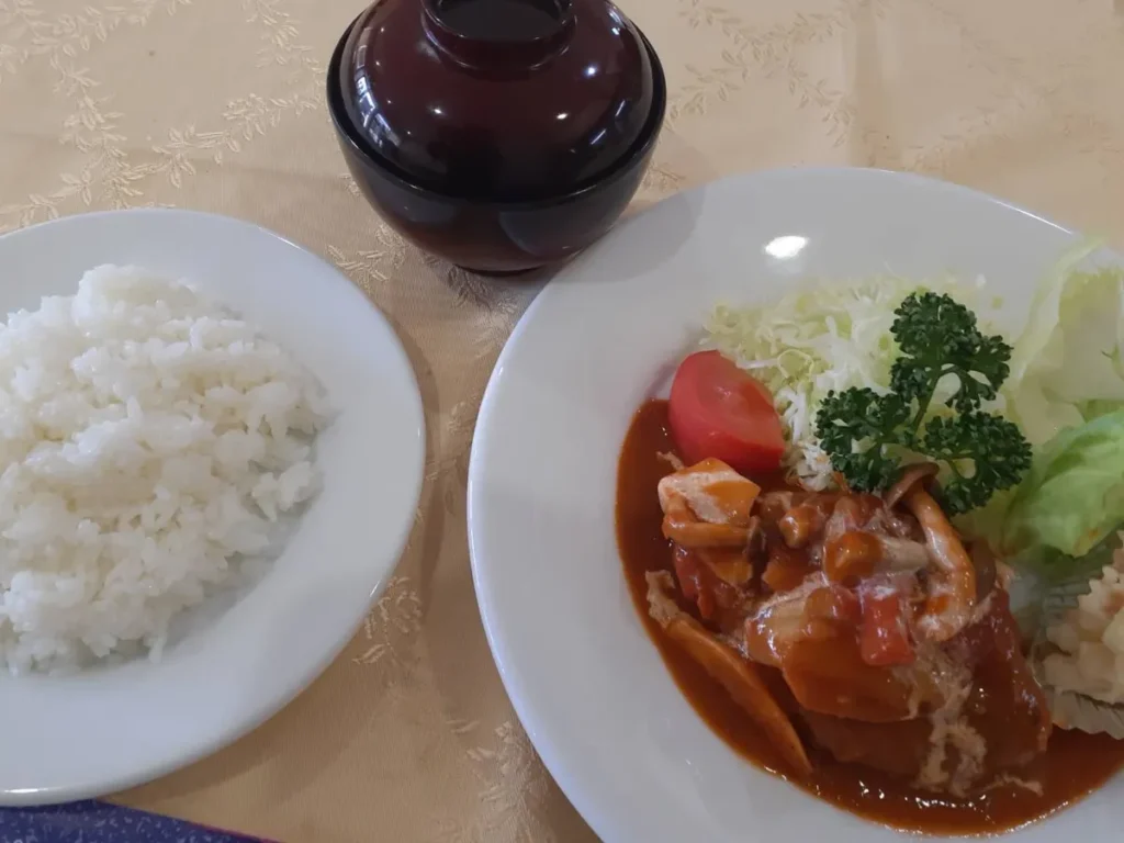 ビストロ彩華