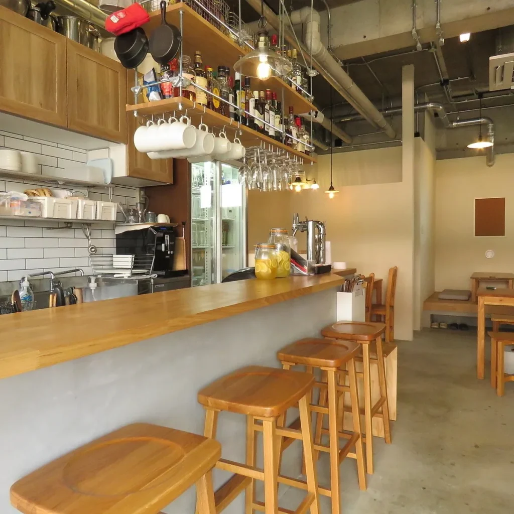 CAFE & PUBLIC HOUSE Little